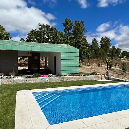 مزرعة للإقامة Casa Dos Bernardos *